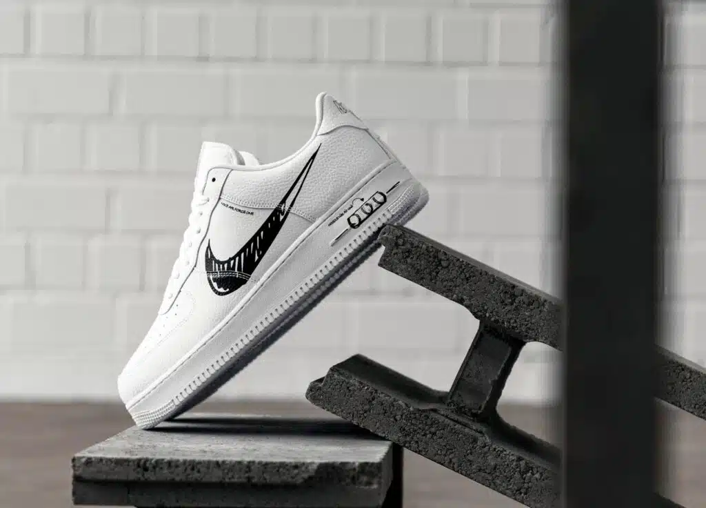 NIKE AIR FORCE 1 LV8 UTILITY
