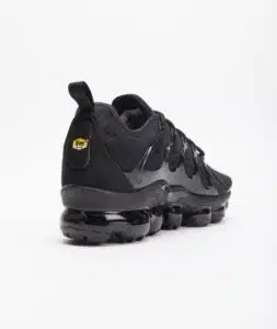 NIKE VAPORMAX PLUS