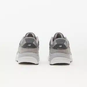 NEW BALANCE 990 V6