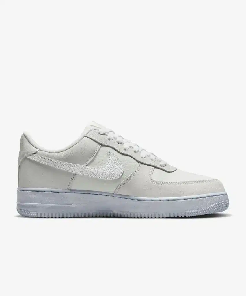 Nike Air Force 1 ’07 LV8 EMB