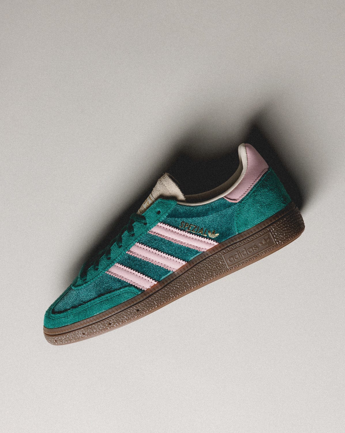 FUVwQMZyRGbBDHMw9y7i_JI2648-Adidas-Handball-Spezial-W-Collegiate-Green-Clear-Pink-Cream-White-SM-1.jpg