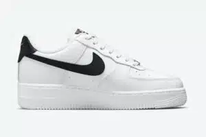 Wmns Nike Air Force 1 ’07 Essential ‘White Black’