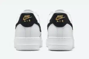 Wmns Nike Air Force 1 ’07 Essential ‘White Black’