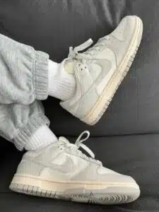 Dunk Low Light Bone