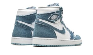 baskets-air-jordan-1-high-og-denim-pour-homme-et-femme-disponible-sur-kikikickz-790148_800x.jpg