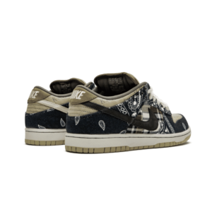 nike-sb-dunk-low-x-travis-scott-2.png