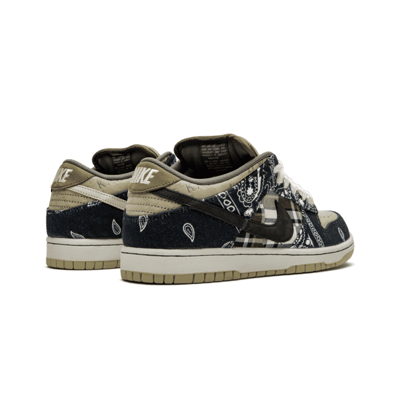 nike-sb-dunk-low-x-travis-scott-2.png