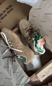 New Balance 530 x Miu Miu Brown - Vista trasera