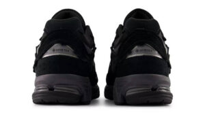 New Balance 2002R Gore-Tex Protection Pack Black
