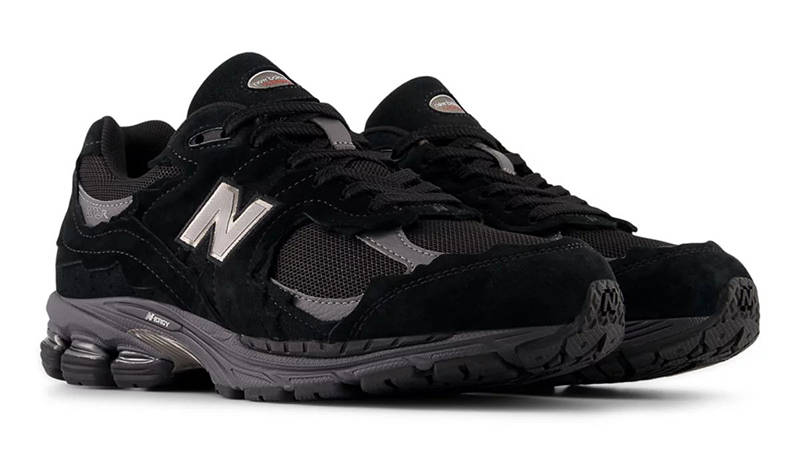 New Balance 2002R Gore-Tex Protection Pack Black