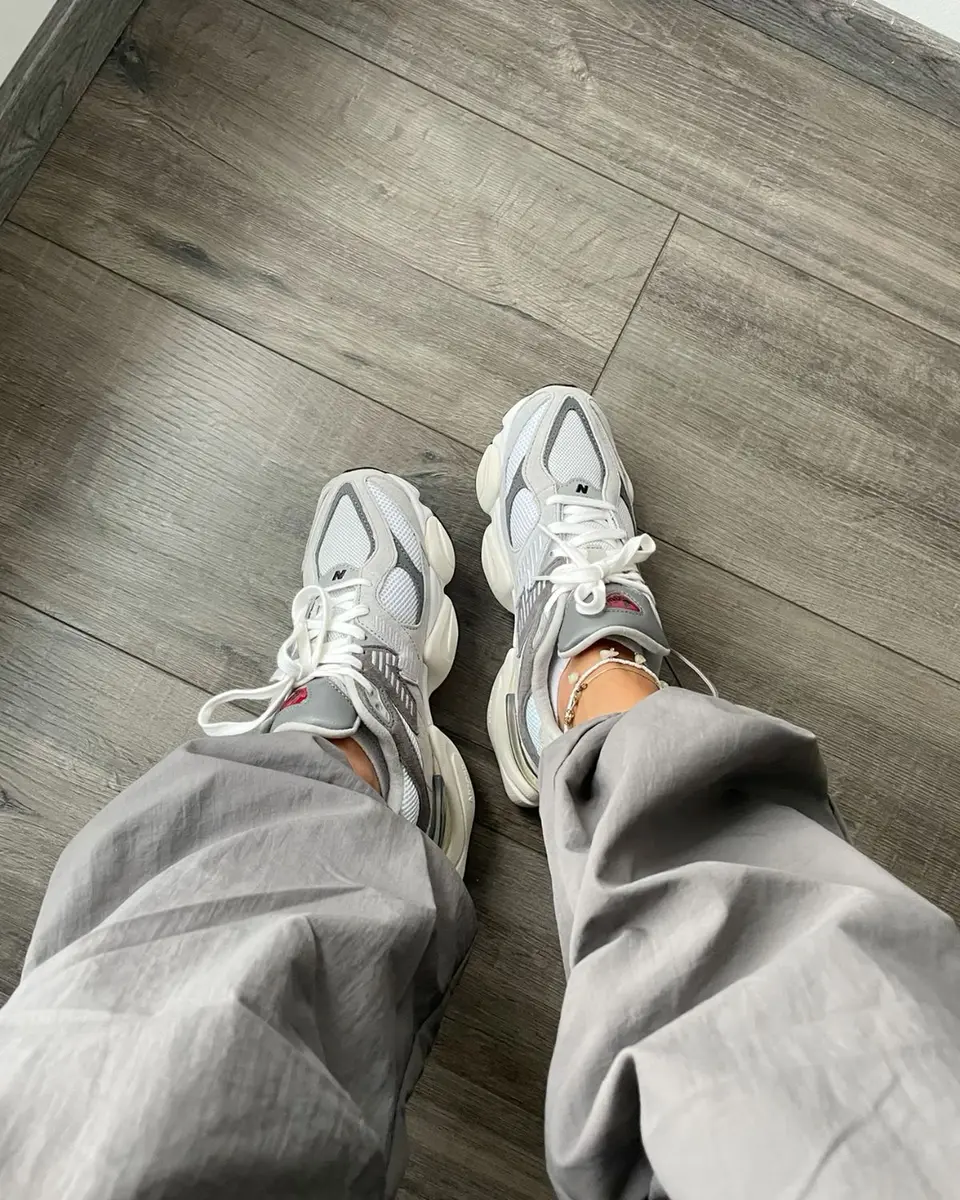 Outfit con New Balance 9060 grigie