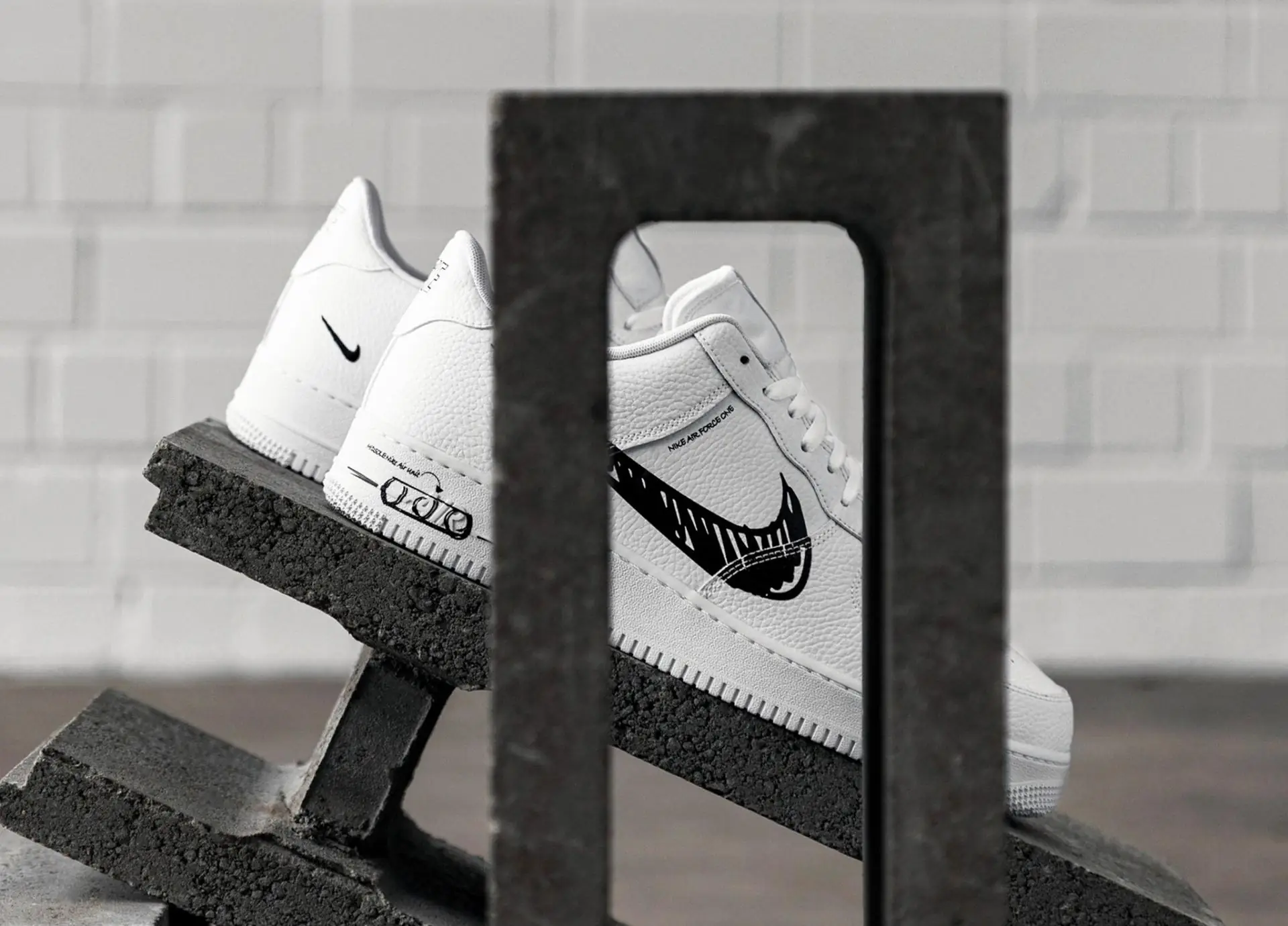 NIKE AIR FORCE 1 LV8 UTILITY