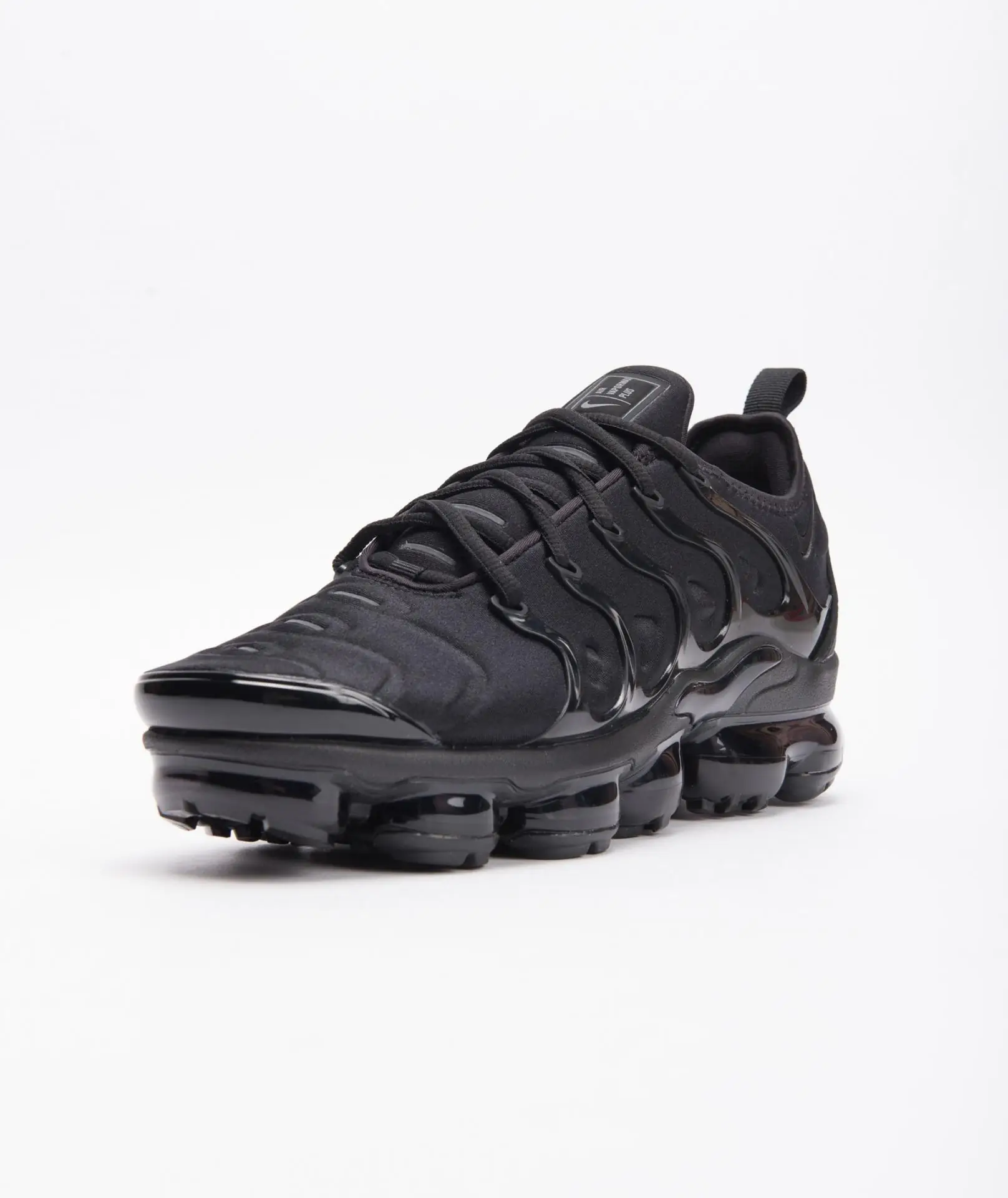 NIKE VAPORMAX PLUS