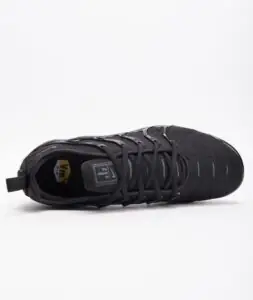 NIKE VAPORMAX PLUS