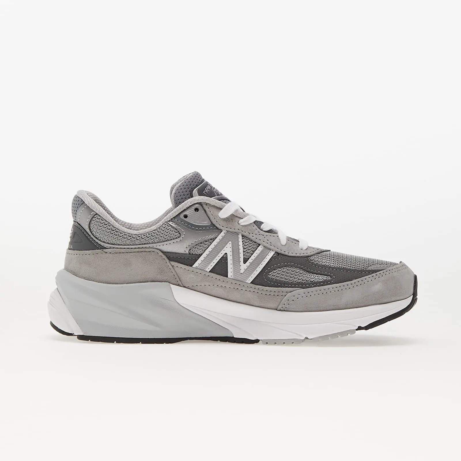 NEW BALANCE 990 V6