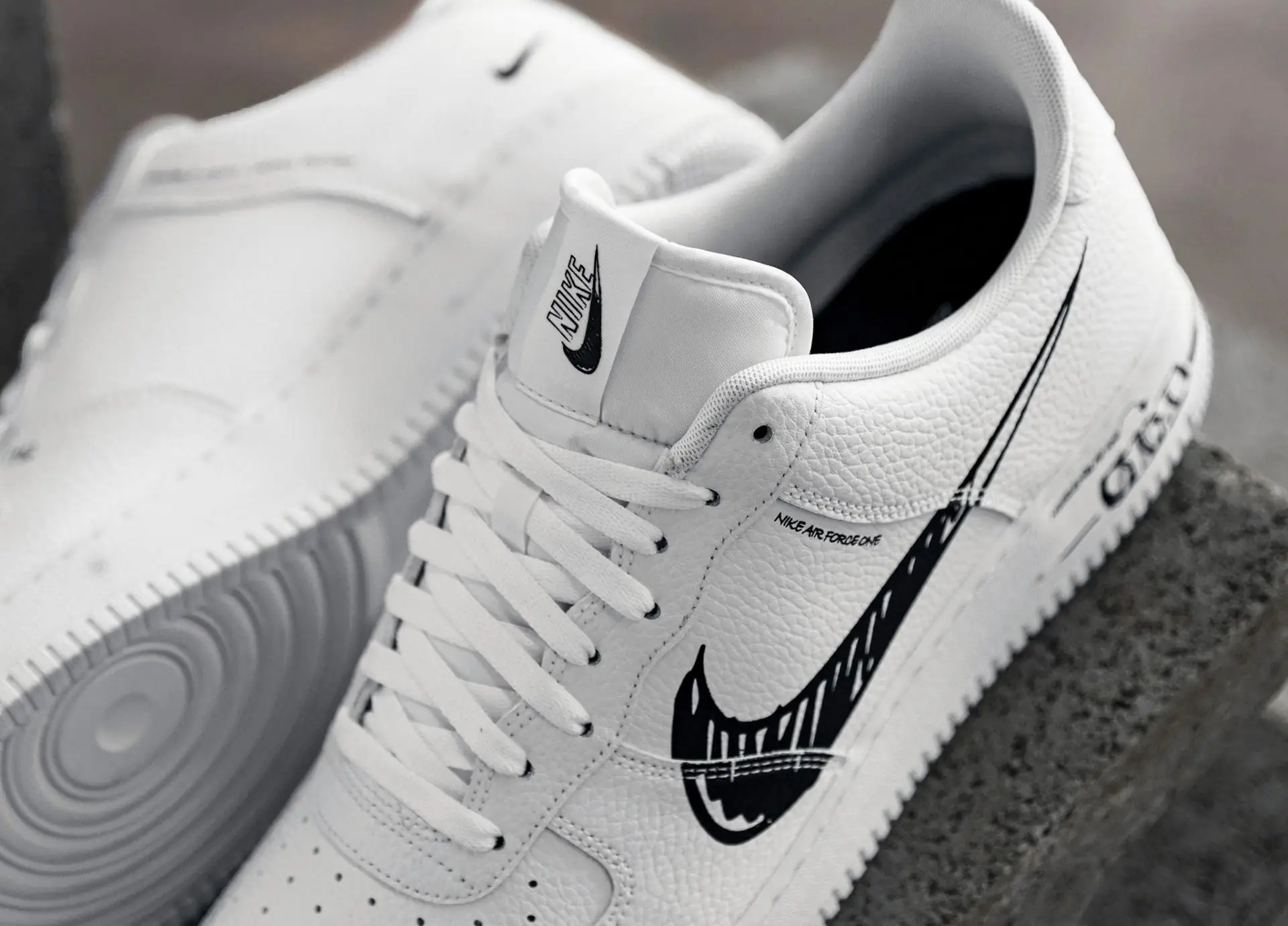 NIKE AIR FORCE 1 LV8 UTILITY