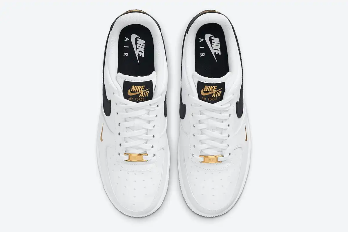 Wmns Nike Air Force 1 ’07 Essential ‘White Black’