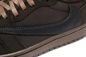 Jordan 1 Retro Low OG SP ‘Travis Scott Velvet Brown’