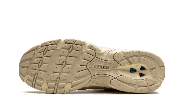 New Balance 530 Beige Angora