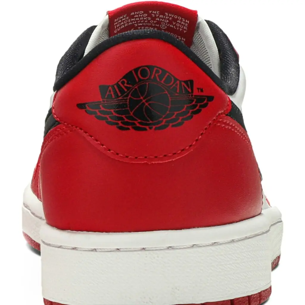 Air Jordan 1 Retro Low OG ‘Chicago’