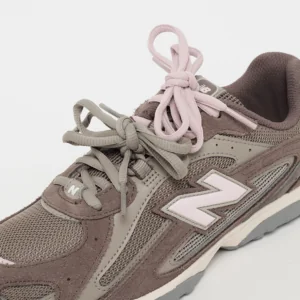 New Balance WMNS 204L Marron Rosa