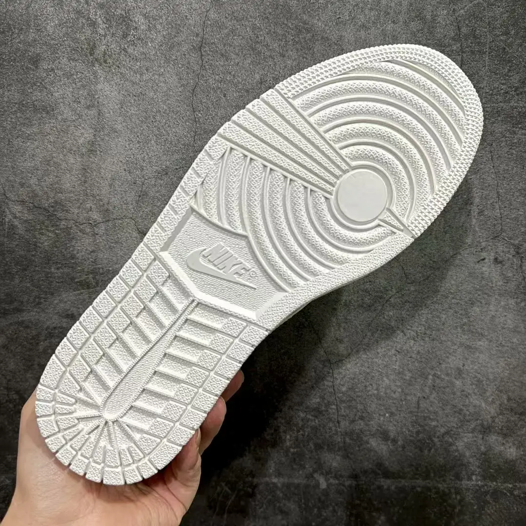 Air Jordan 1 Low OG x Travis Scott White Party