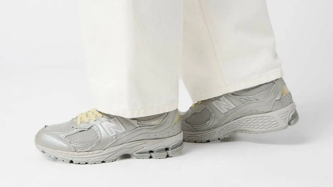 size? x New Balance 2002R Refined Future Silver