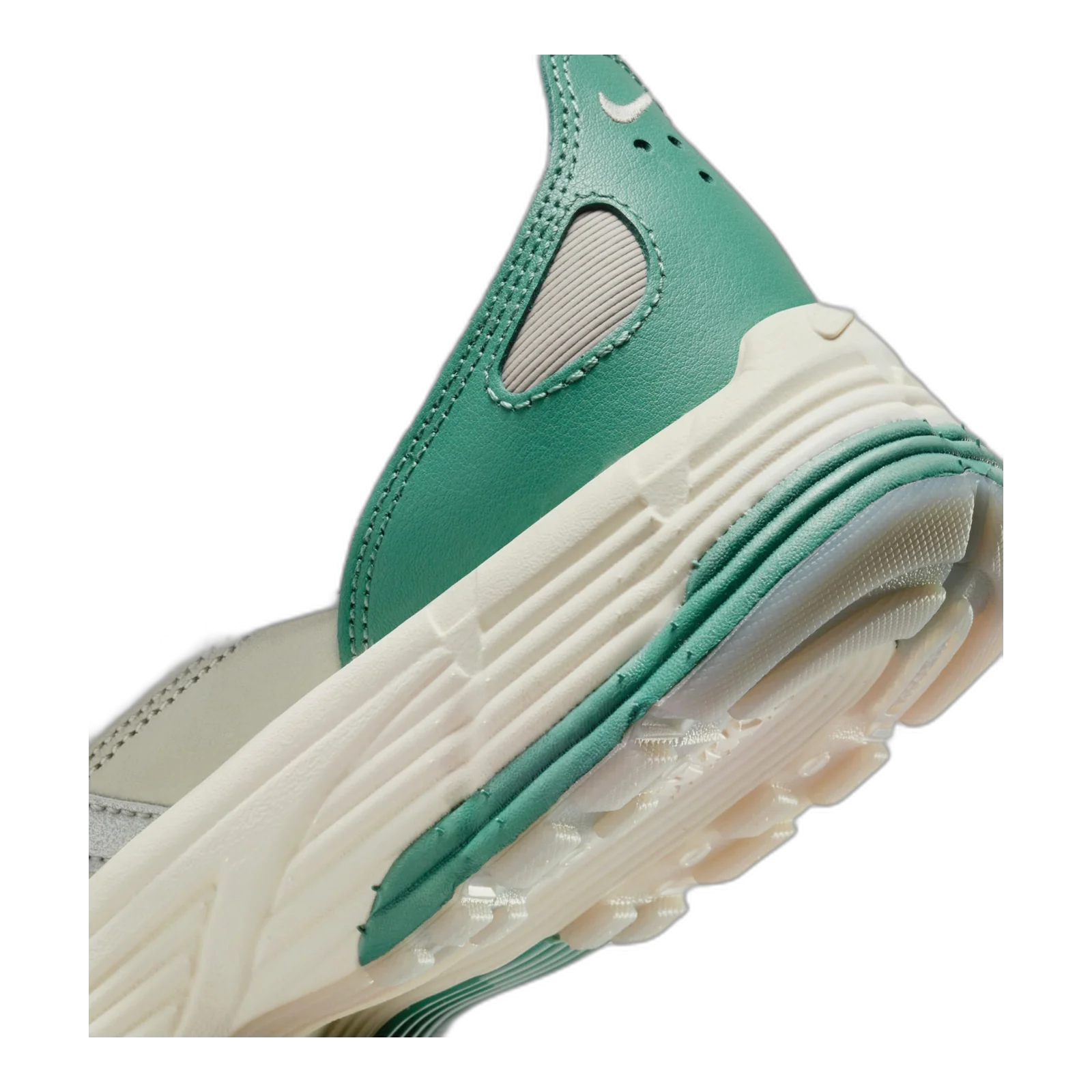 Nike P-6000 Premium Light Bone Bicoastal Green
