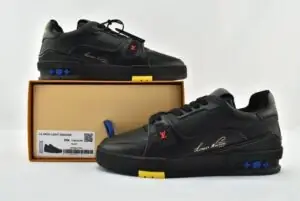 LV Trainer Black Signature