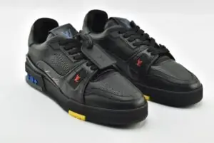 LV Trainer Black Signature