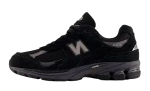 New Balance 2002R Gore-Tex Protection Pack Black