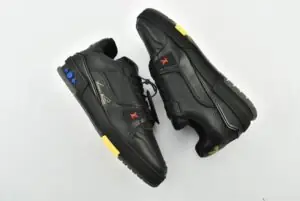 LV Trainer Black Signature