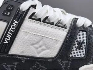 LV Trainer White Black